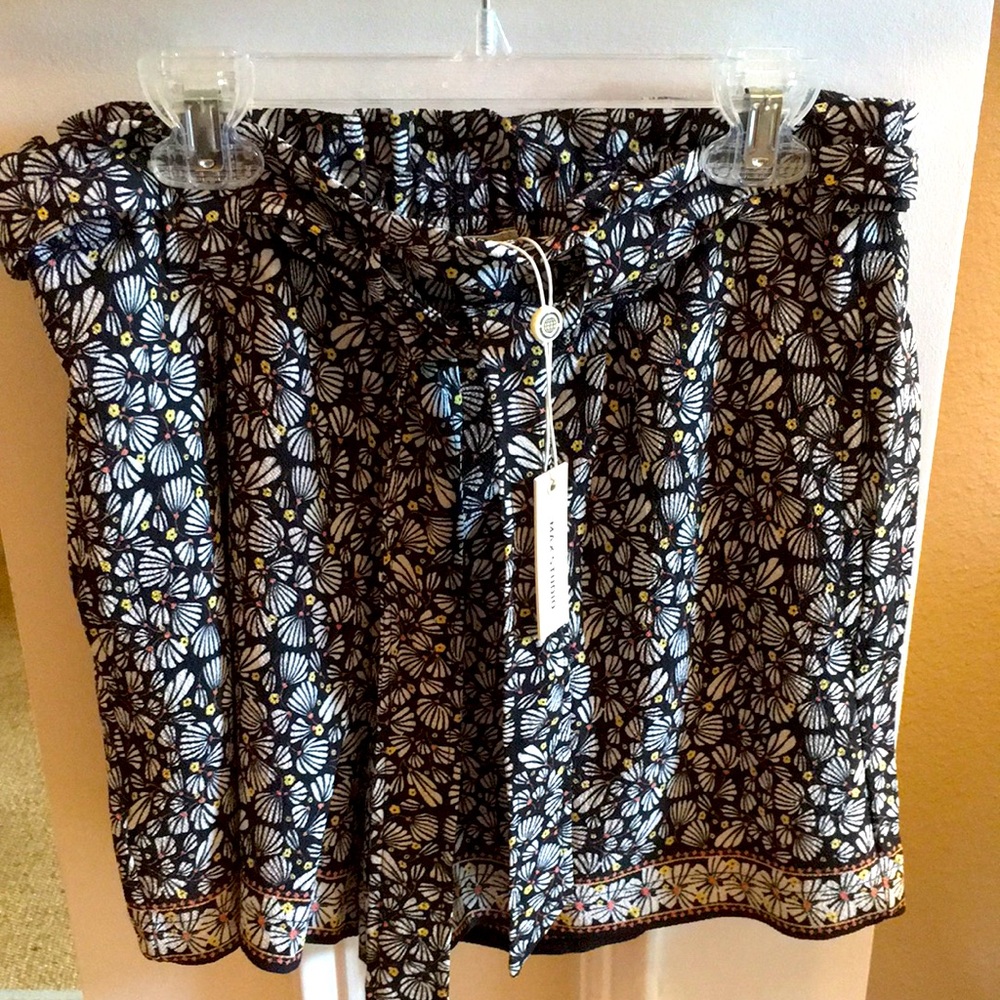 Max Studio Shorts with Tie Belt